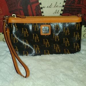 Dooney & Bourke clutch